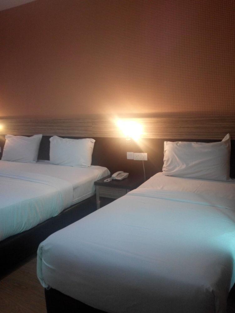 7 Heaven Boutique Hotel Pasir Gudang Ngoại thất bức ảnh